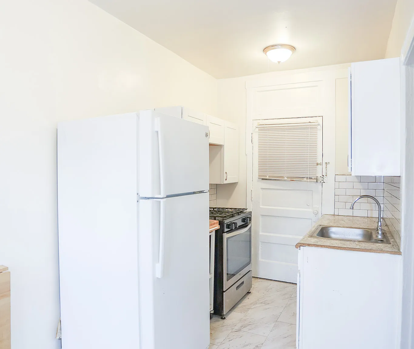 Studio, 425 sqft, $1,350 — Photo 1