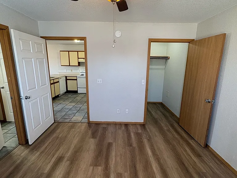 201 S Baggett St — Photo 11