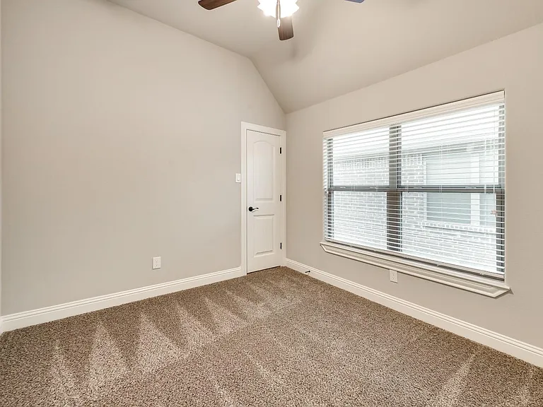 3105 Main St — Photo 14