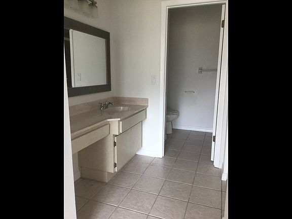 5th image of 172 Brigton Ct
