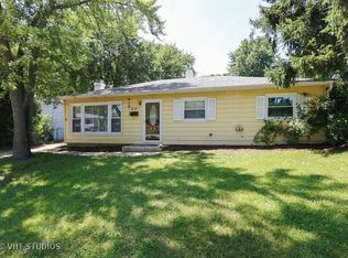 418 N Pershing Ave, Mundelein, IL
