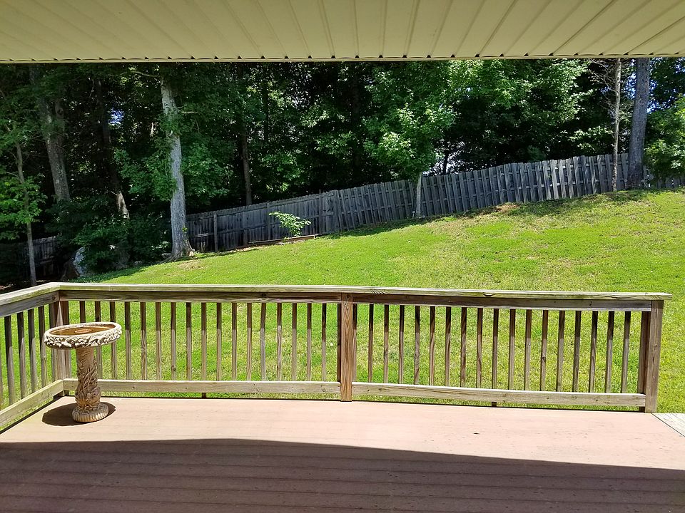 2nd image of 551 Winding Bluff Way