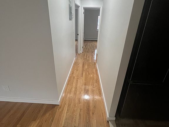 4th image of 919 Tilden St Floor 2