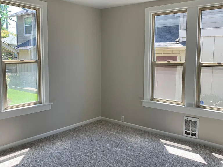 26 N Jefferson St — Photo 7