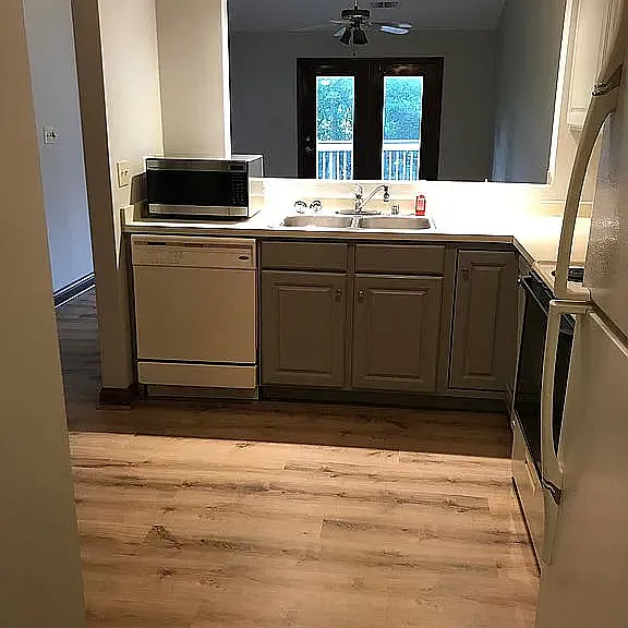 1109 Morning Side Dr — Photo 3