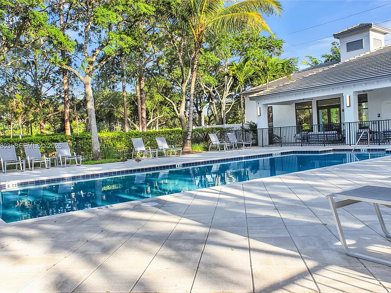 7314 Estero Dr — Photo 41
