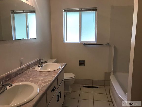5th image of 373 Moonlite Dr