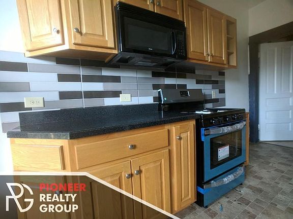 4th image of 3256 W Beach Ave #1