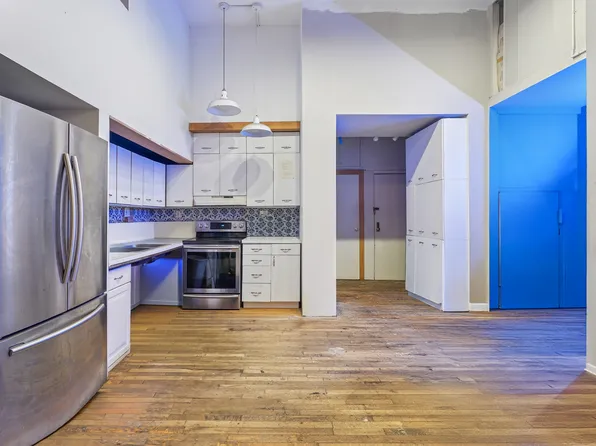 30 East 10th Street image 3 of 14