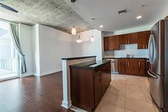 5th image of 300 S Australian Ave Unit 902