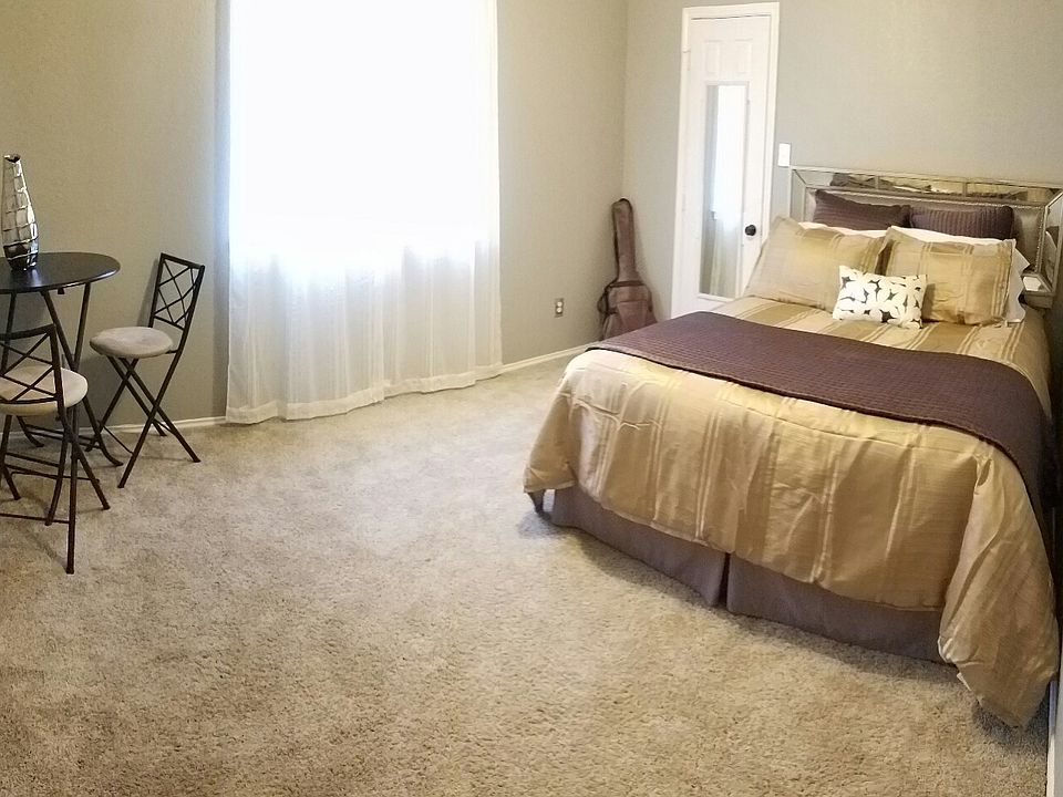 1st image of 10600 Camelot Dr