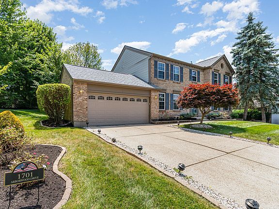 2nd image of 1701 Arborwood Dr