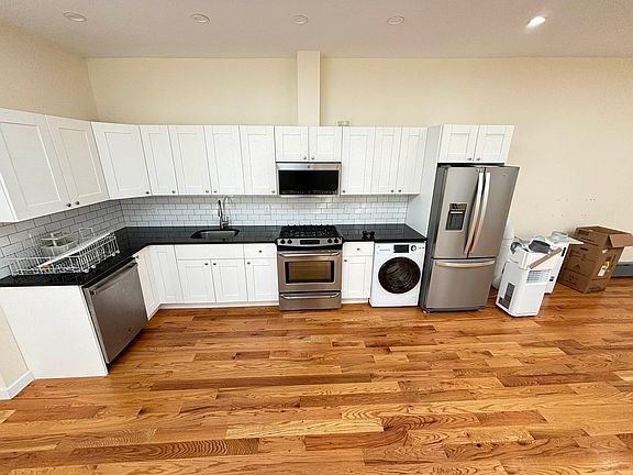 3rd image of 2015 Flatbush Ave #1