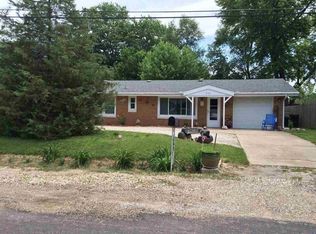 212 Phillip St, Creve Coeur, IL