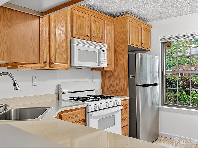 134 Pear Tree Ln — Photo 5