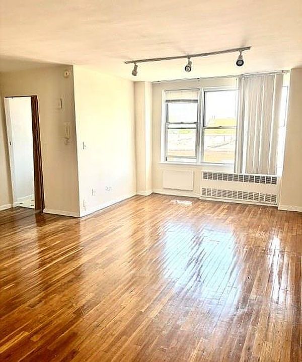 1st image of 1580 E 13th St APT 4N