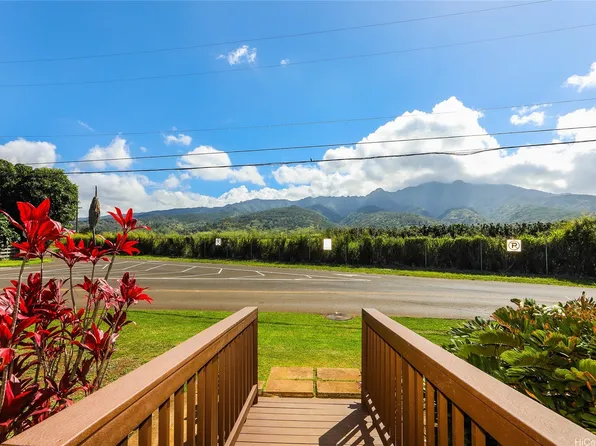 67-197 Kanoulu St, Waialua, HI 96791