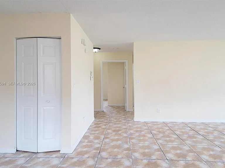 455 NW 14th St — Photo 4