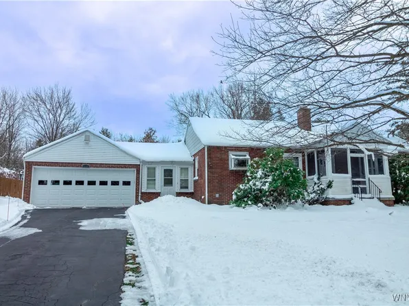 6615 Gartman Rd, Orchard Park, NY 14127