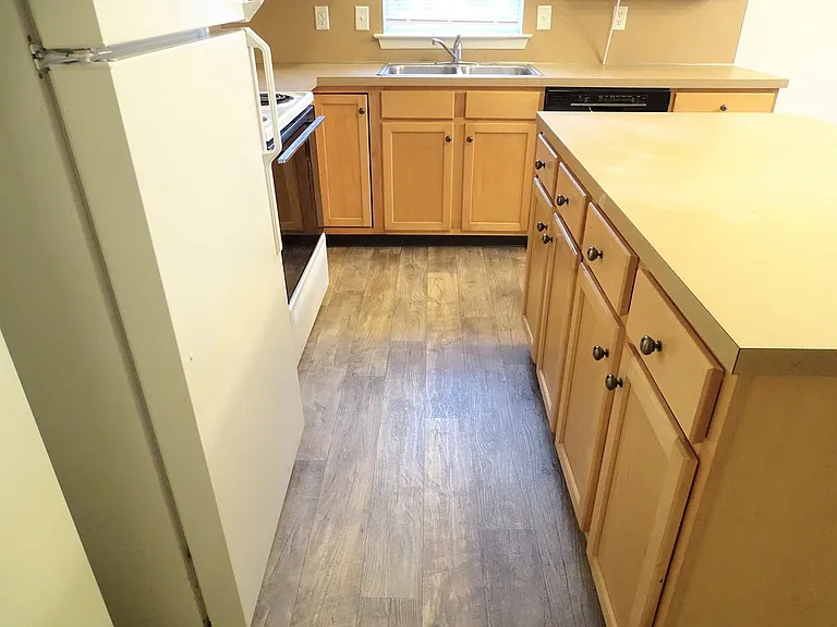 1228 Hammon Ave — Photo 8