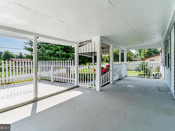 4th image of 2103 Smoketown Rd