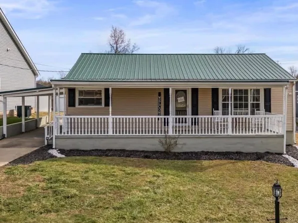 1266 Howells Mill Rd, Ona, WV 25545