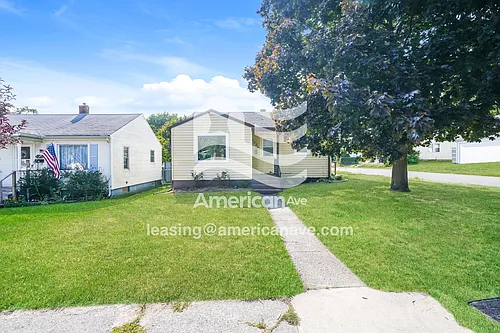 1201 Clover St Photo 1
