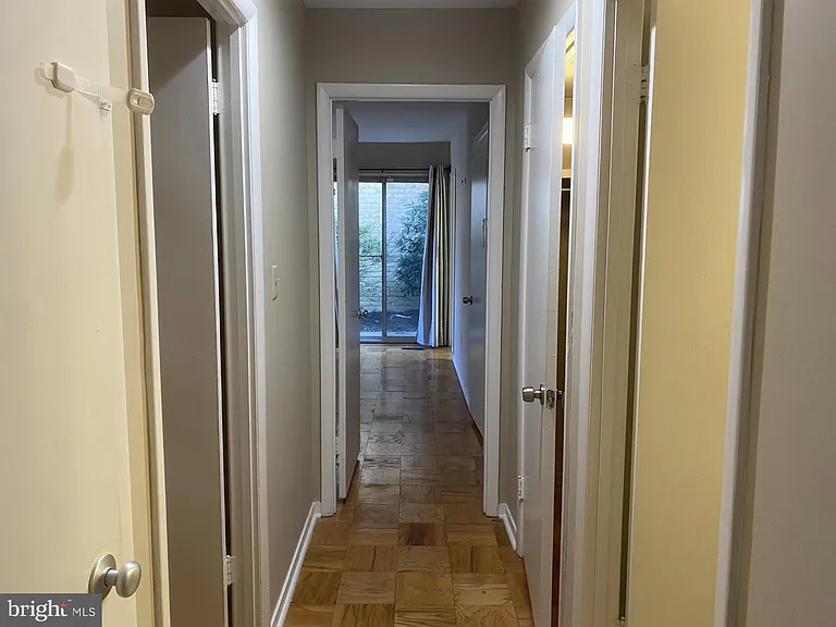 33 Stonehenge Cir #3 — Photo 18