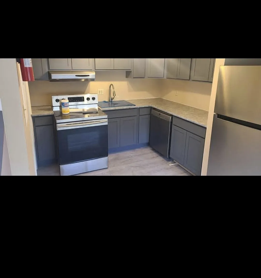 2 bed, 1.5 bath, 750 sqft, $1,700 — Photo 2