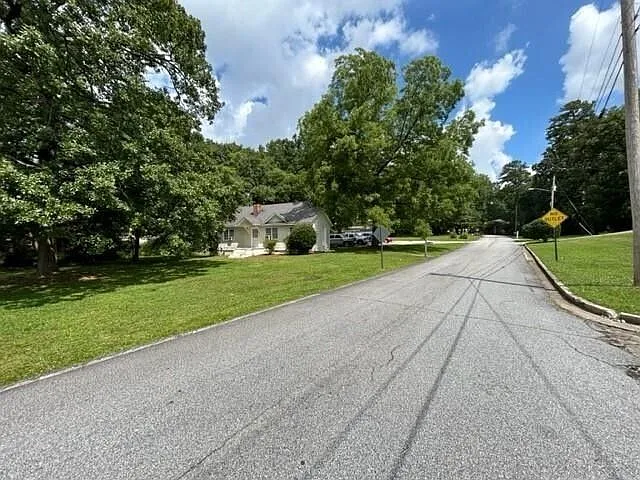 473 Lawrenceville St — Photo 3