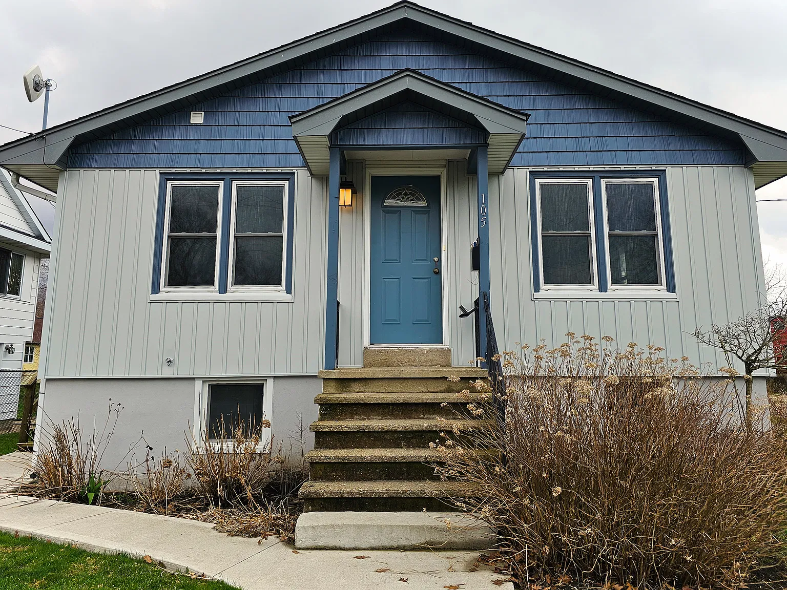 105 Linwood Ave — Photo 1