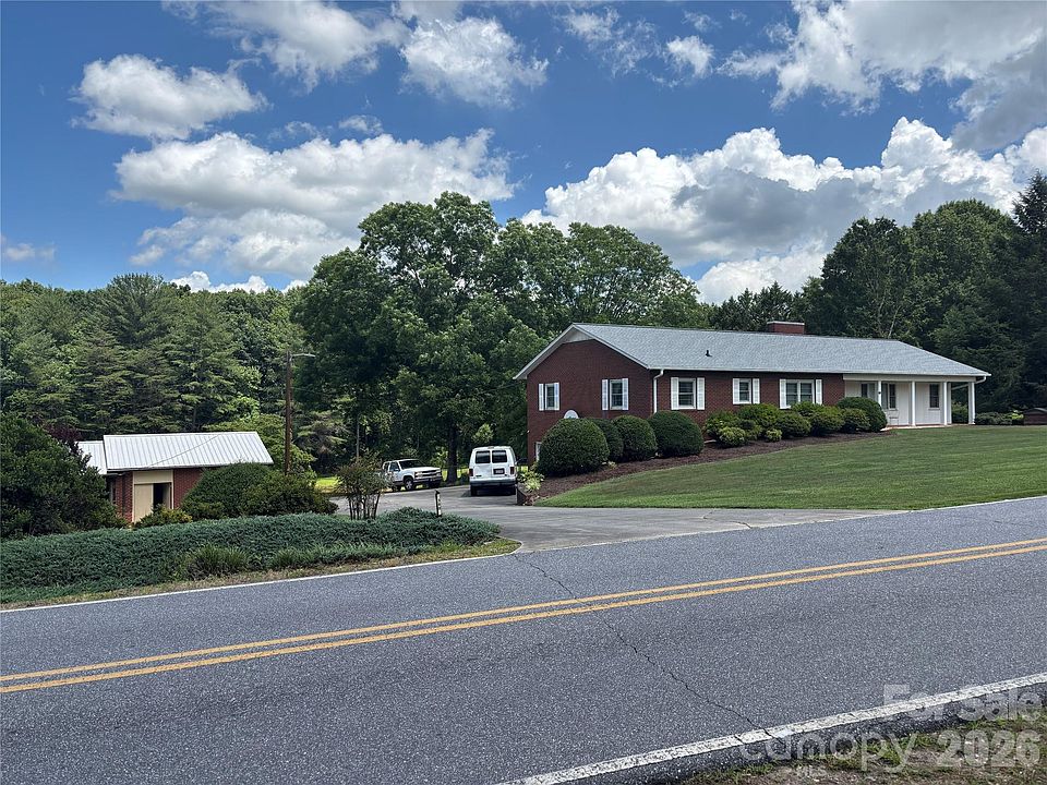 1st image of 390 Airport Rd