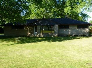 8 Webb Dr, Marion, IN 46952