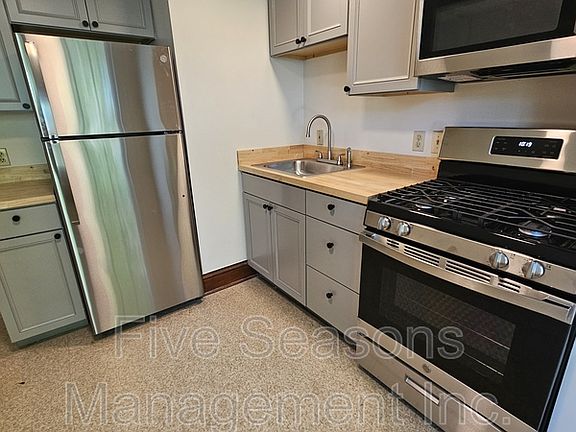 5th image of 465-467 Colchester Ave #2