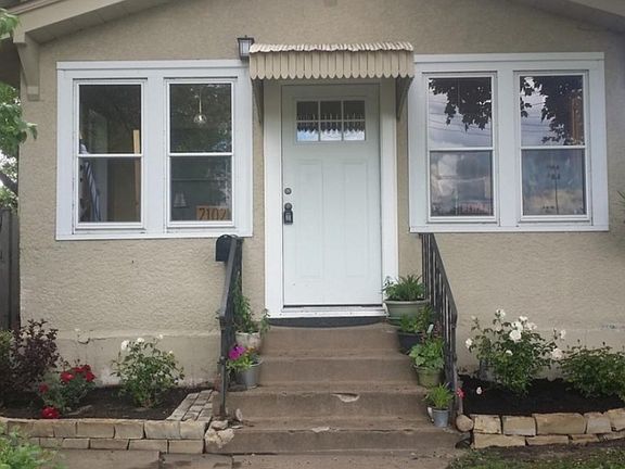 3rd image of 2102 California St NE