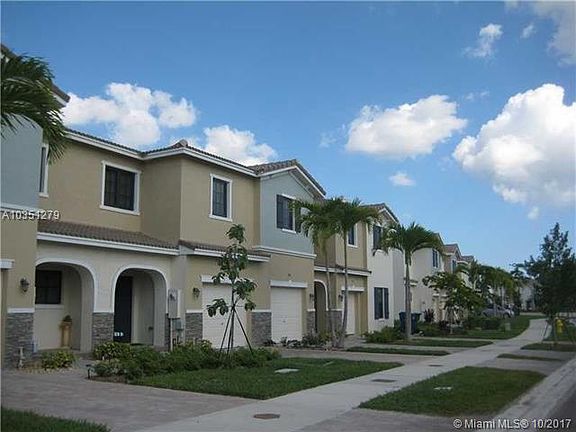 3rd image of 307 NE 194th Ln #307
