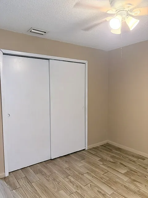 3 bed, 800 sqft, $1,700 — Photo 4