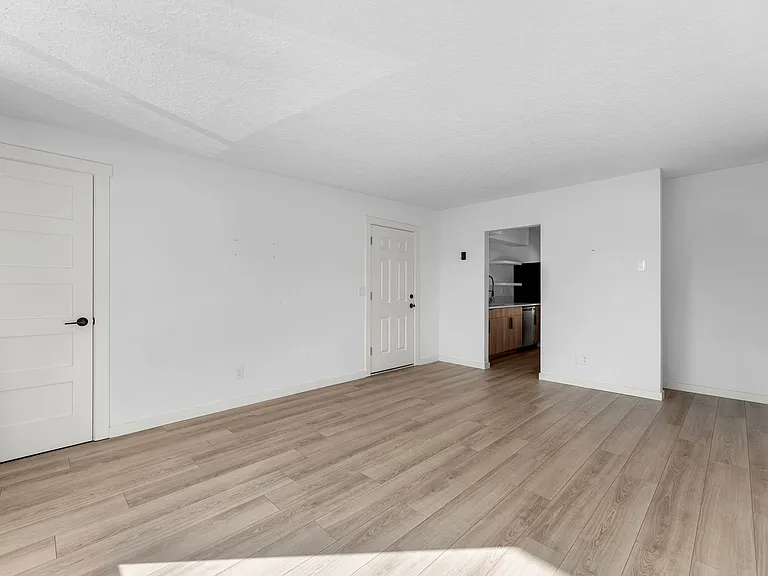 2102 NW Kelly Dr #15 — Photo 6
