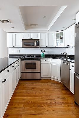 4th image of 25 Murray St APT 8E