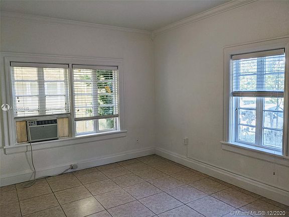 5th image of 124 Mendoza Ave APT 1