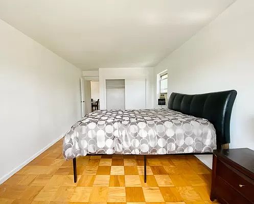 3rd image of 3240 Riverdale Ave APT 4J