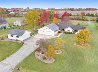 N8553 Woodland Dr, Seymour, WI 54165