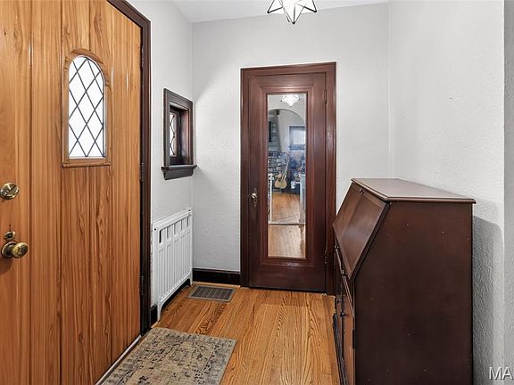 5th image of 4144 Holly Hills Blvd