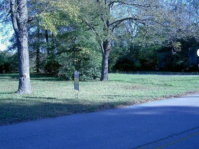 2nd image of 202 Morris St