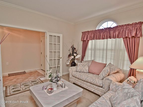 4th image of 2840 Donegal Dr