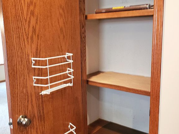 2nd image of 611 W Jamestown St
