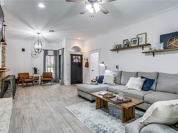 5th image of 2200 Falcon Dr