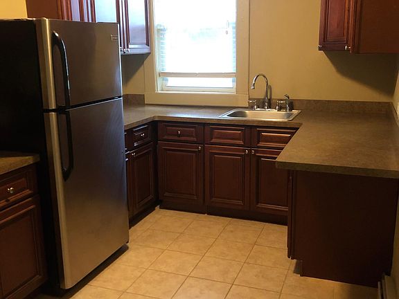 5th image of 144 Claremont Ave APT 14
