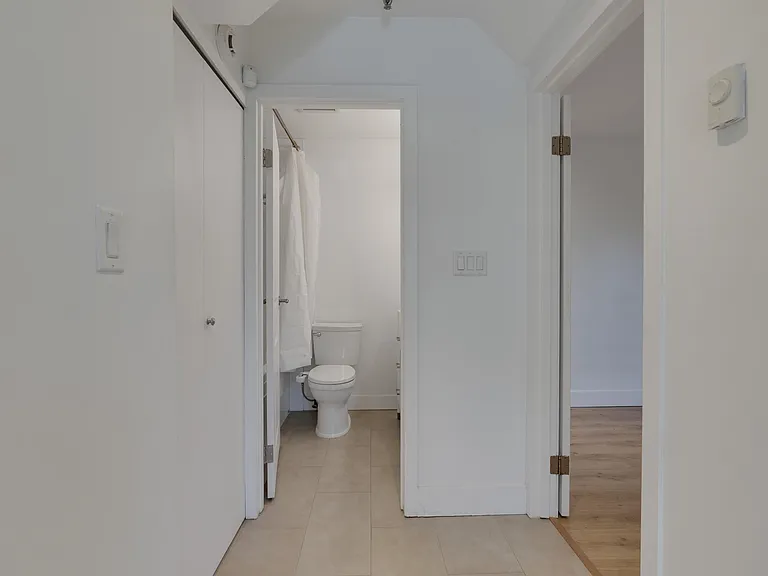 1100 W 6th Ave #E2 — Photo 15