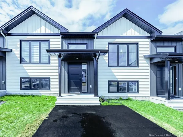 173 Ernest, Dieppe, NB E1A 4T3